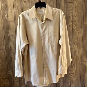 Van Heusen Mens Pique Long Sleeve Dress Shirt Light Creamy Tan and White Weave
